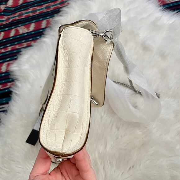 NEW Gryson Leather Faux Embossed Croc Crossbody Bag Bella Belted Mod Cocco - Picture 12 of 13